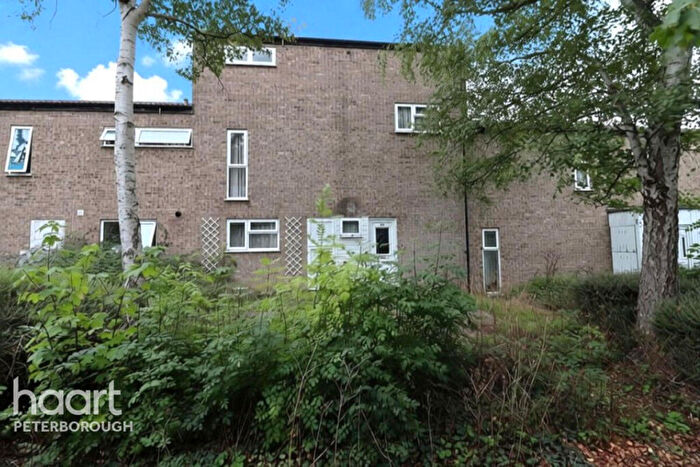 4 Bedroom Town House For Sale In Barnstock, Peterborough, PE3
