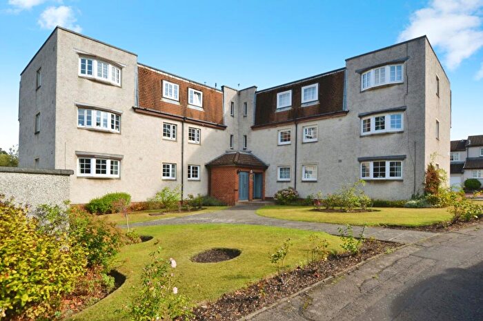 3 Bedroom Flat To Rent In Braehead Avenue, Edinburgh, EH4