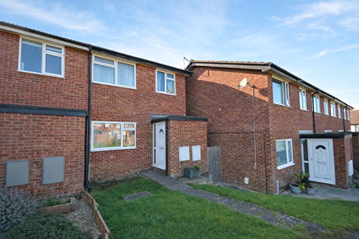 3 Bedroom End Of Terrace House For Sale In Onslow Drive, Thame, OX9