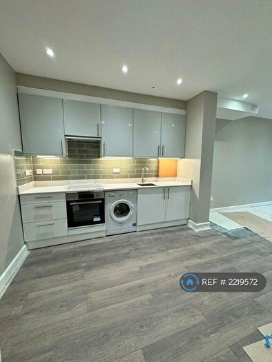 1 Bedroom Flat To Rent In Sidney Avenue, London, N13