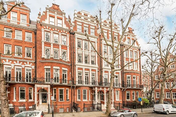 2 Bedroom Flat For Sale In Bramham Gardens, Earls Court, SW5