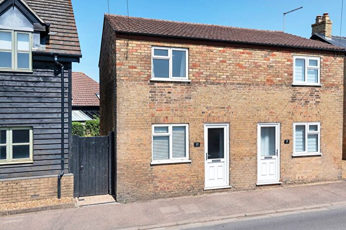 2 Bedroom Semi-Detached House For Sale In Hop Row, Haddenham, CB6