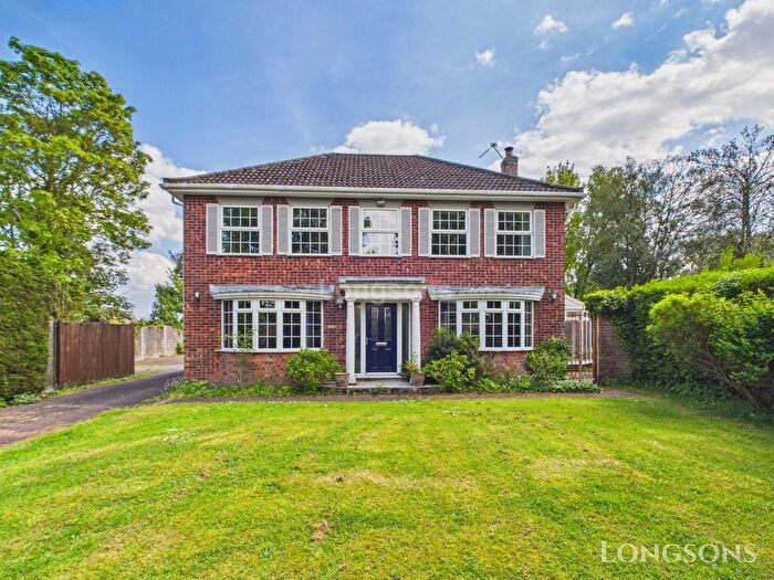 5 Bedroom Detached House For Sale In Norwich Road, Yaxham, NR19