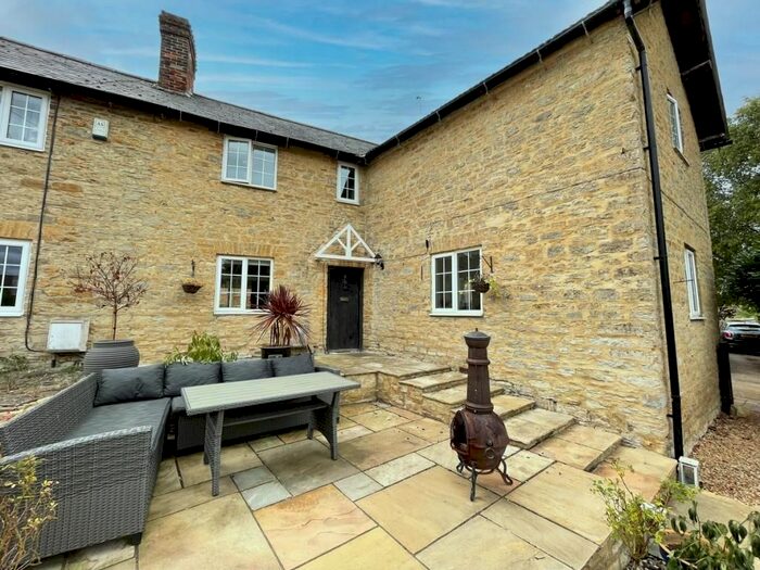 3 Bedroom Cottage To Rent In Ladybridge Terrace, Turvey, MK43