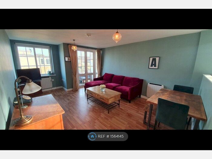 2 Bedroom Flat To Rent In Cherrywood Close, London, E3
