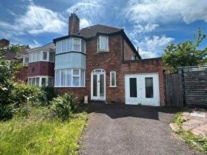 3 Bedroom Semi-Detached House To Rent In Vibart Road, Birmingham, B26