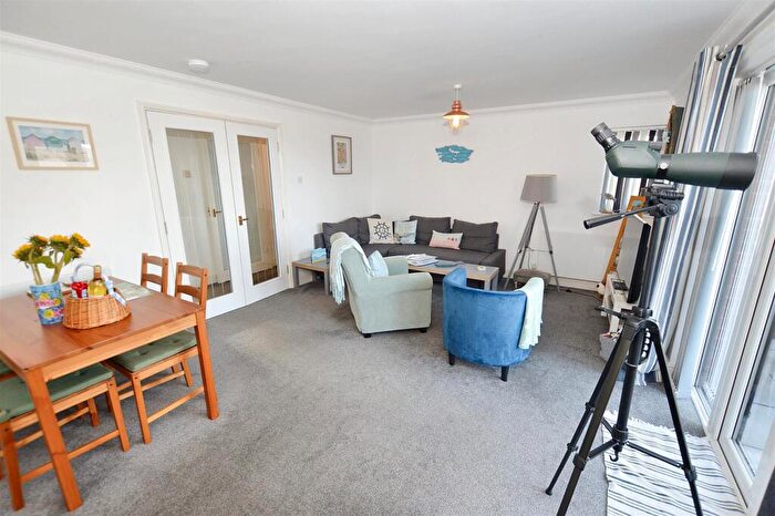 2 Bedroom Flat For Sale In Cliff Road, Sheringham, NR26