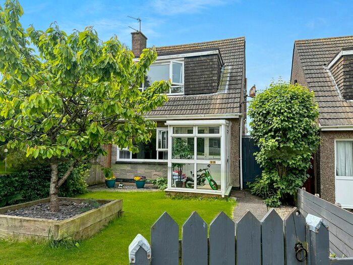 3 Bedroom Semi-Detached House To Rent In Aneray Road, Camborne, TR14