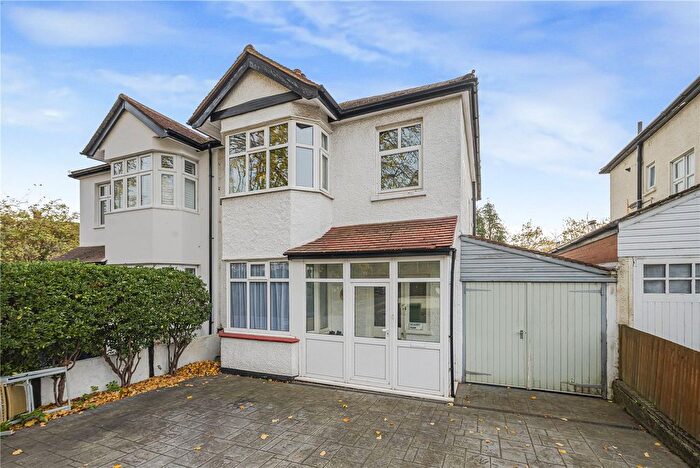 3 Bedroom Semi Detached House For Sale In Nightingale Lane, Bromley, BR1