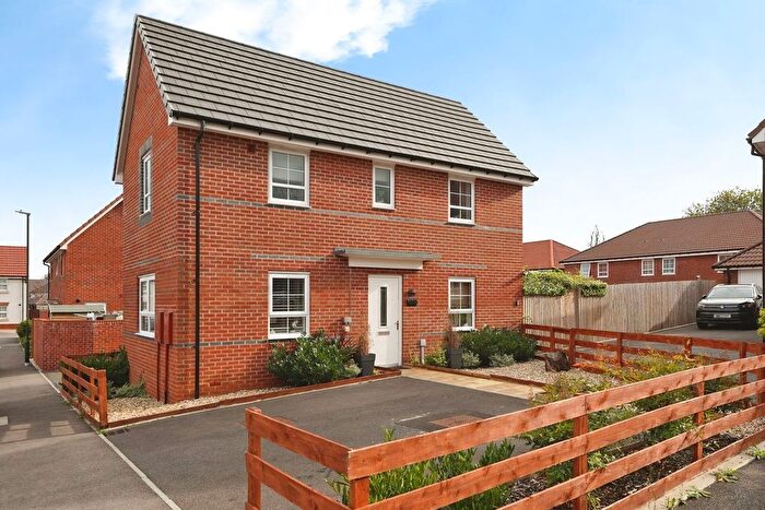 3 Bedroom Detached House For Sale In Osprey Place, Newent, GL18