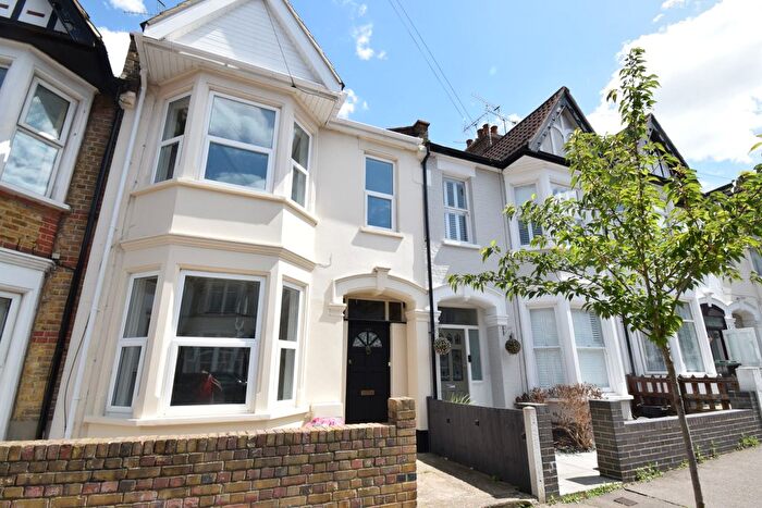 3 Bedroom Terraced House To Rent In Brightwell Avenue, Westcliff-On-Sea, SS0