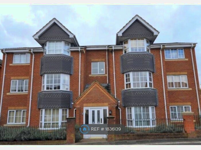 2 Bedroom Flat To Rent In Russell Street, Kettering, NN16