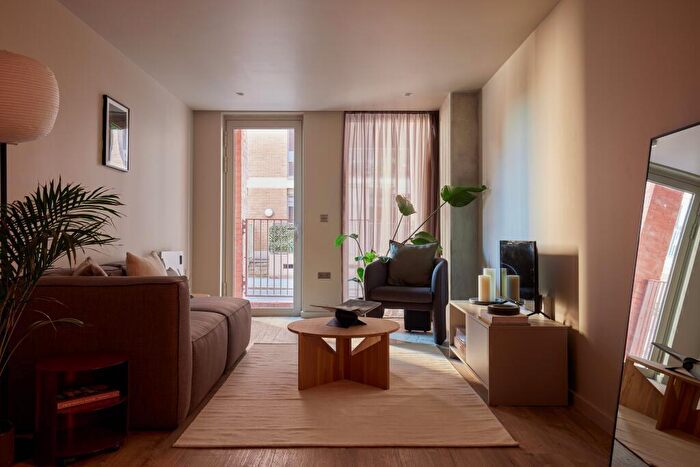 2 Bedroom Apartment To Rent In Addington Street, Manchester, Greater Manchester, M4