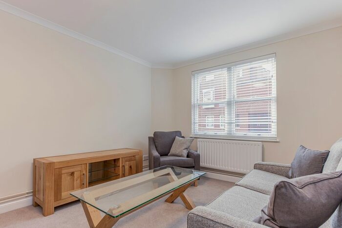 2 Bedroom Flat To Rent In St. Thomas Street, Oxford, OX1