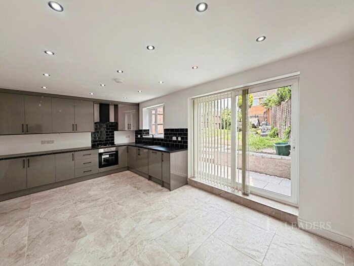 3 Bedroom Semi Detached House To Rent In Birmingham Road, Lickey End, Bromsgrove, B61