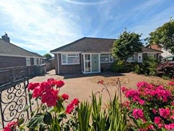 3 Bedroom Semi Detached Bungalow To Rent In Berrington Road, Norwich, NR6