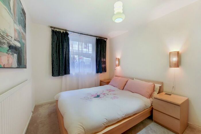 1 Bedroom Flat To Rent In Reginald Road, London, Greater London, SE8