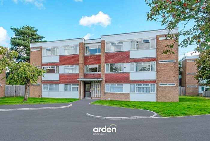 2 Bedroom Flat For Sale In Stratford Road, Shirley, B90