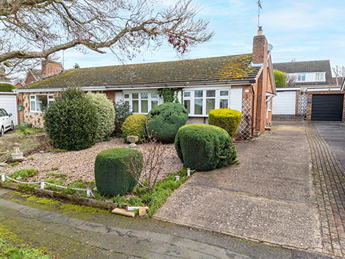 2 Bedroom Detached House For Sale In St.Leonards Close, Kettering, NN15