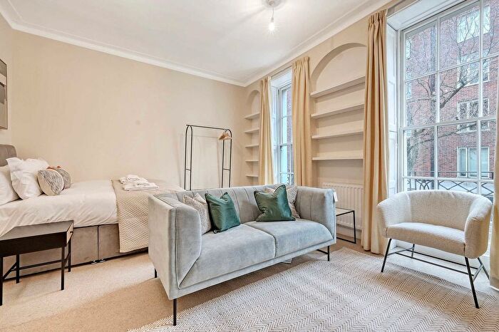 1 Bedroom Flat To Rent In Saint Pancras, WC1H