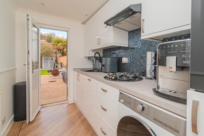 1 Bedroom Flat For Sale In Coombe Valley Road, Dover, Kent, CT17