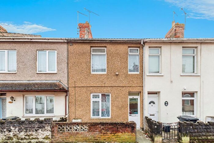 2 Bedroom Terraced House For Sale In Edinburgh Street, Swindon, SN2