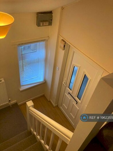 2 Bedroom Maisonette To Rent In Budleigh Close, Cambridge, CB1