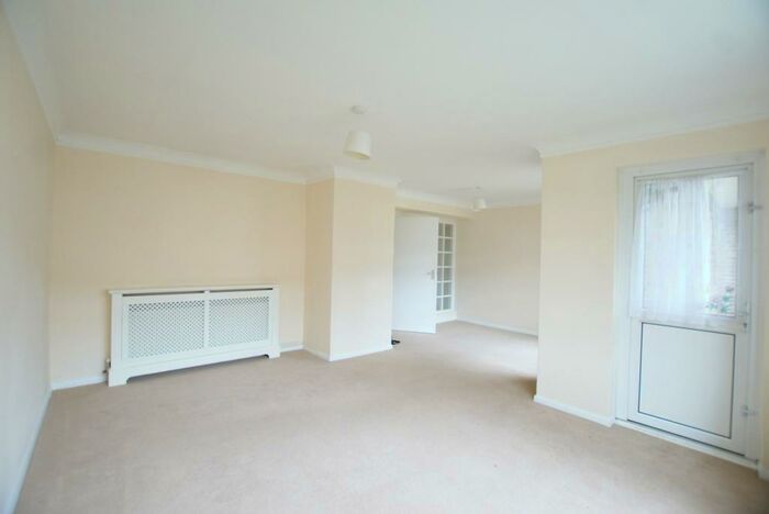 2 Bedroom Apartment To Rent In Victoria Road, Emsworth, PO10