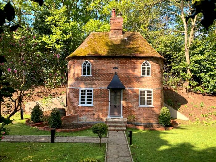 2 Bedroom Detached House For Sale In Hadleigh Road, Higham, Colchester, CO7
