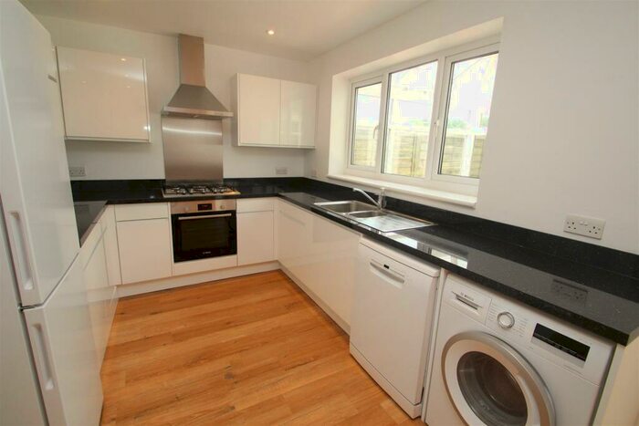 2 Bedroom End Of Terrace House To Rent In Lower Sales, Hemel Hempstead, HP1