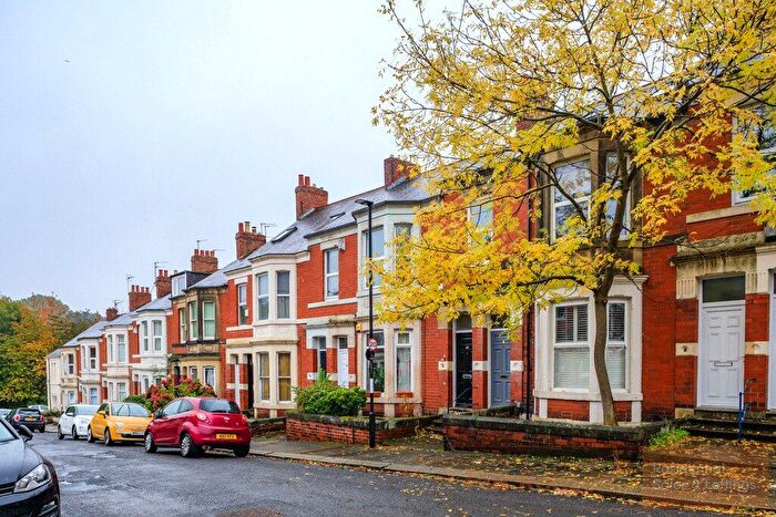 4 Bedroom Maisonette To Rent In Grosvenor Gardens, Jesmond, Newcastle Upon Tyne, NE2