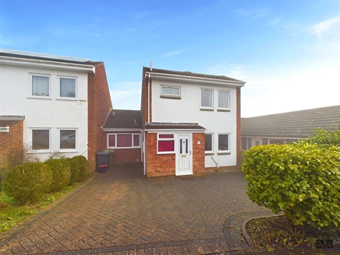 4 Bedroom House To Rent In Florida Drive, Exeter, EX4