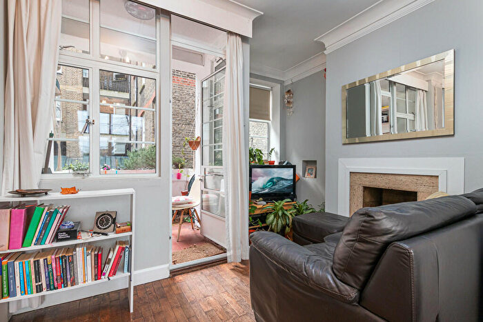 1 Bedroom Apartment To Rent In Priory Walk, Chelsea, SW10