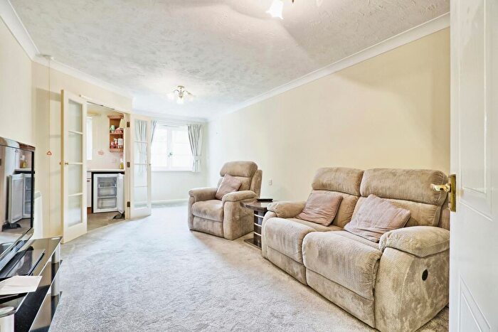 1 Bedroom Apartment For Sale In Spalding Court, Chelmsford, CM1