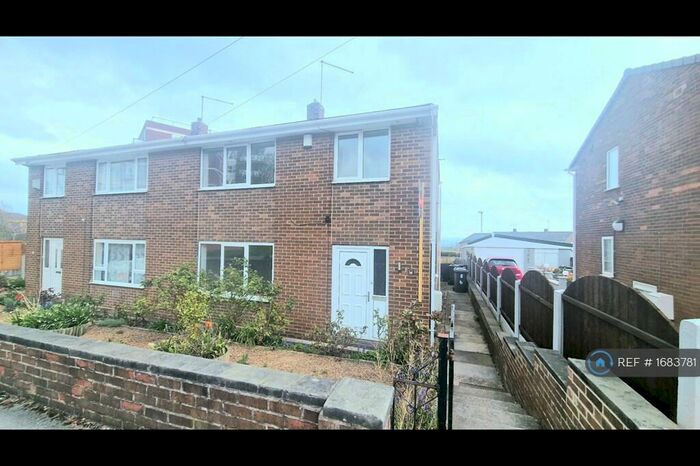3 Bedroom Semi-Detached House To Rent In Buckley Court, Barnsley, S70