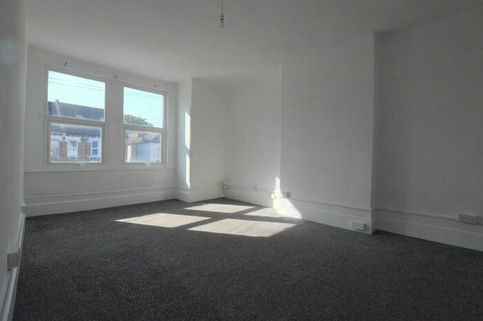 1 Bedroom Apartment To Rent In Lodge Road, Croydon, CR0