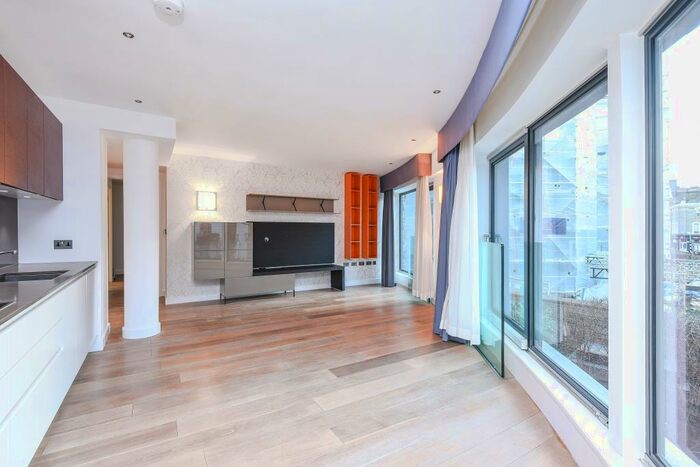 2 Bedroom Apartment To Rent In Hortensia Road, Chelsea, SW10