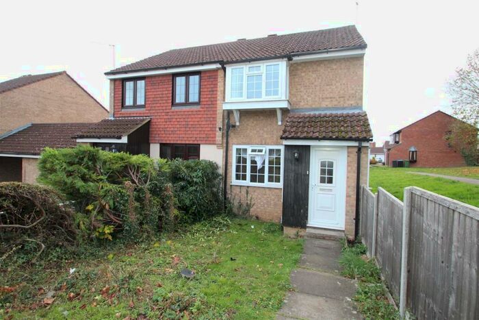 2 Bedroom Semi-Detached House To Rent In The Foxgloves, Hemel Hempstead, HP1