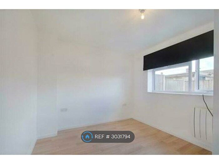 1 Bedroom Flat To Rent In Beeston, Nottingham, NG9