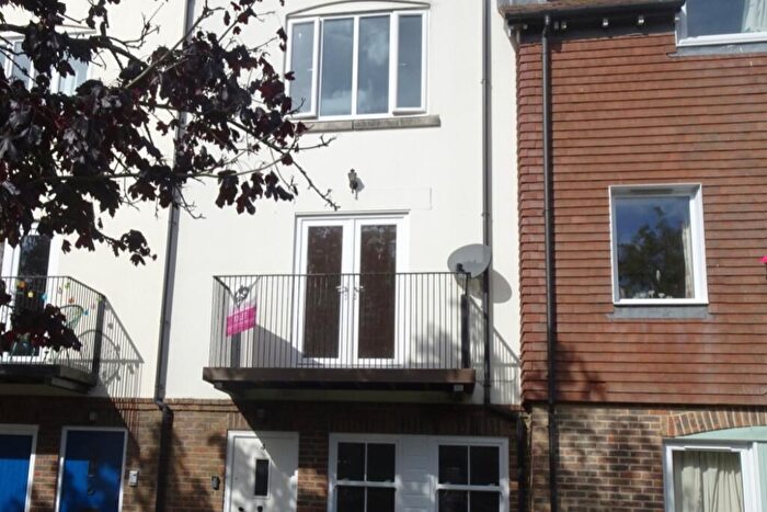 3 Bedroom Town House To Rent In Riverside Place, Fordingbridge, Hampshire, SP6