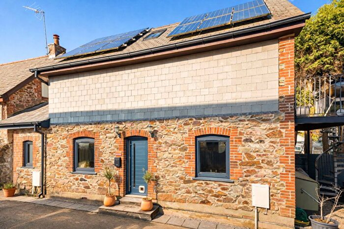 3 Bedroom Detached House For Sale In Station Yard, Grampound Road, TR2