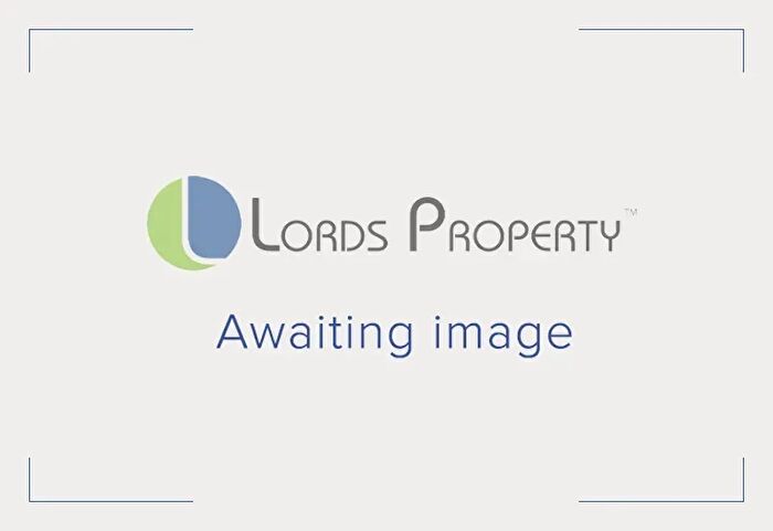 2 Bedroom Terraced House To Rent In Lawrance Gardens, Cheshunt, EN8