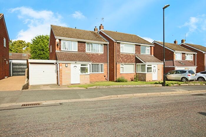 3 Bedroom Semi-Detached House For Sale In Chideock Hill, Coventry, CV3