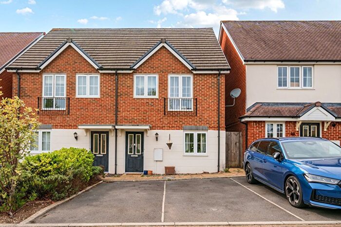 3 Bedroom Semi-Detached House For Sale In Hensler Drive, Bishopdown, Salisbury, SP1