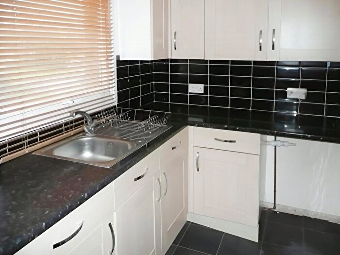 1 Bedroom Flat To Rent In Purbrook Gardens, Waterlooville, Hampshire, PO7