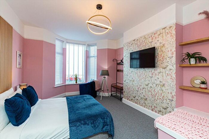 3 Bedroom Flat For Sale In Marine Road East, Bare, Morecambe, LA4