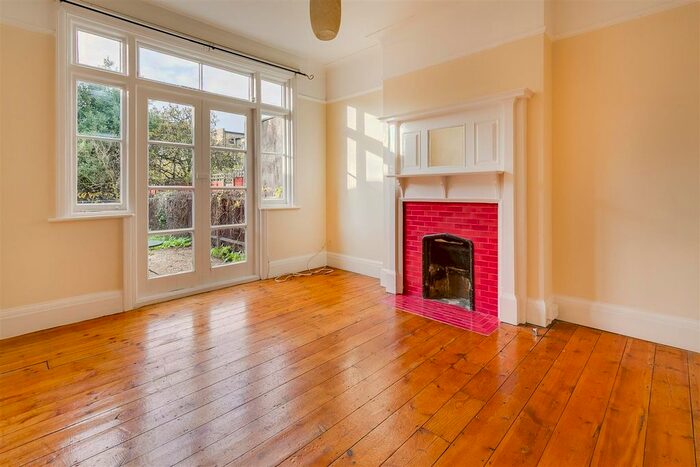 1 Bedroom Flat To Rent In Netheravon Road, London W4