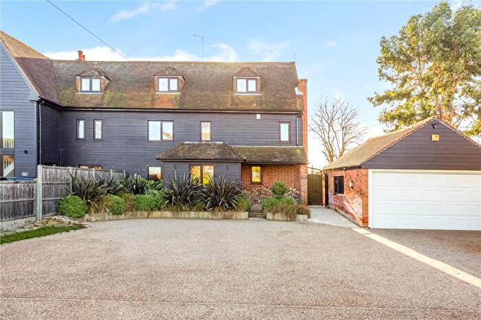 5 Bedroom Semi-Detached House For Sale In Drift Road, Winkfield, SL4