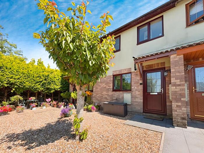 2 Bedroom House To Rent In Davis Avenue, Bryncethin, Bridgend, CF32