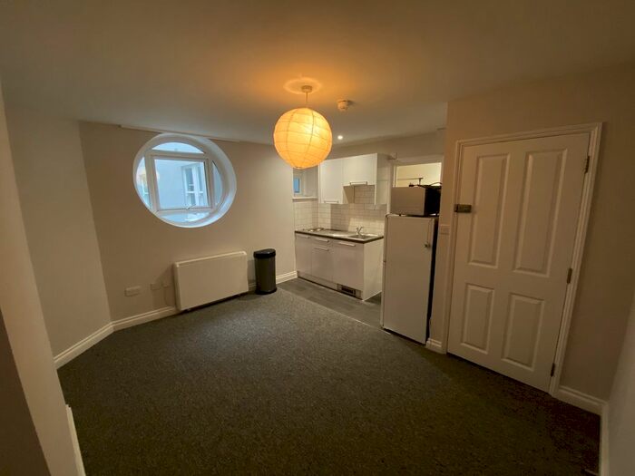 1 Bedroom Flat To Rent In Steine Street, Brighton, BN2